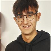 Profesor de inglés, tengo el certificado de C1 Advanced.